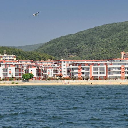 Privilege Beach Apartments Sveti Vlas Buitenkant foto