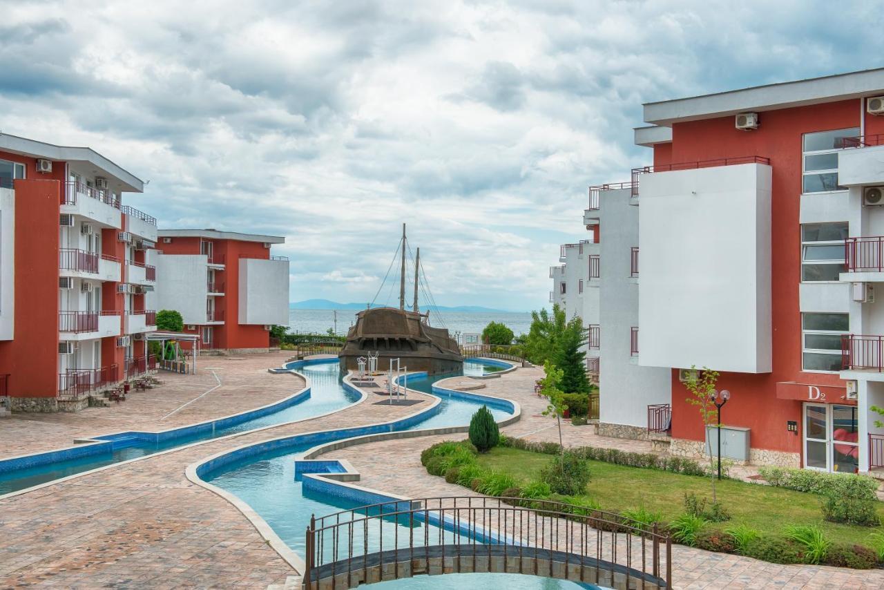 Privilege Beach Apartments Sveti Vlas Buitenkant foto
