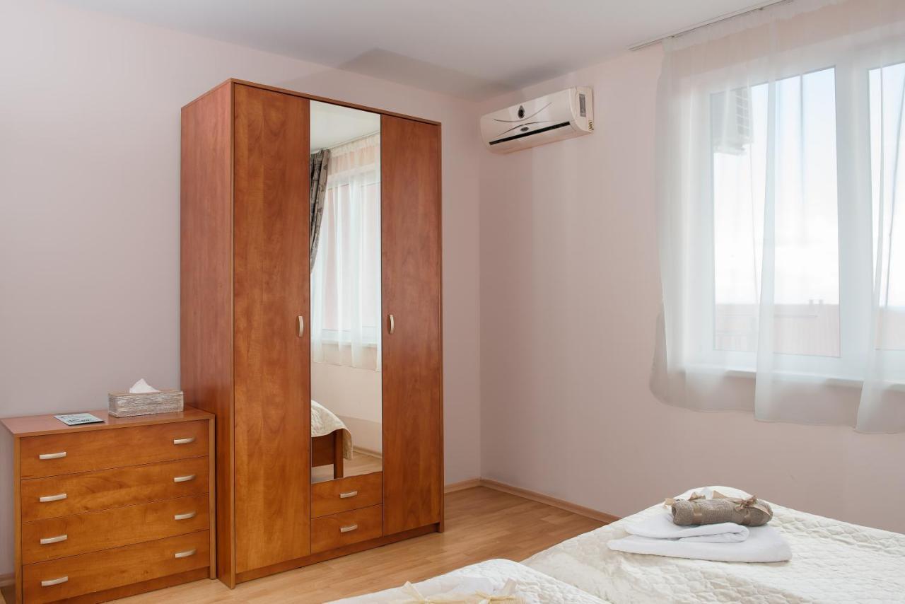 Privilege Beach Apartments Sveti Vlas Buitenkant foto
