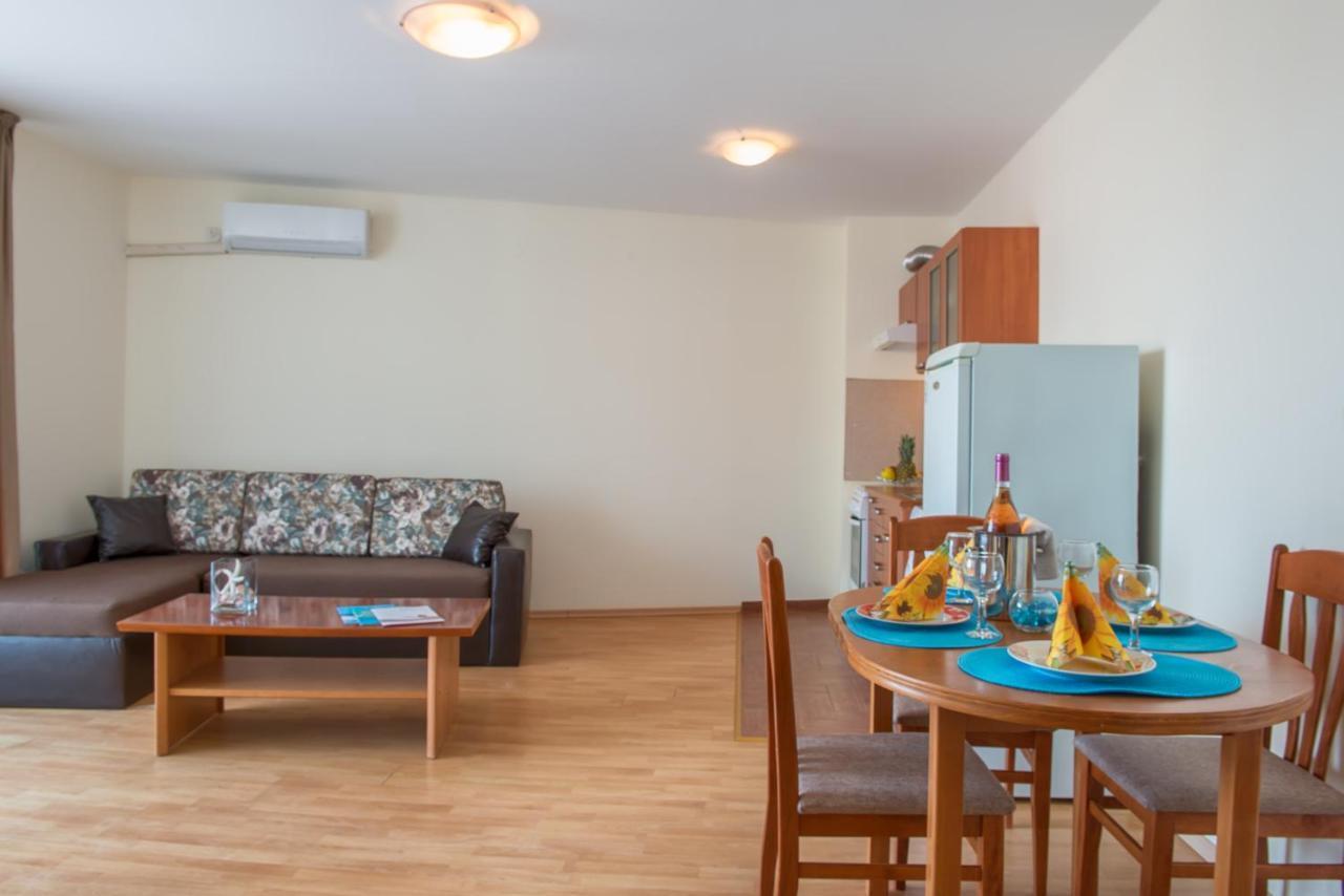 Privilege Beach Apartments Sveti Vlas Buitenkant foto