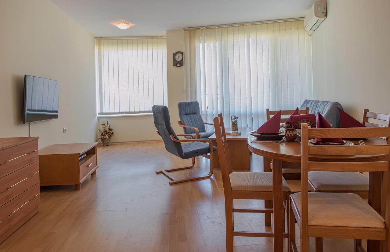 Privilege Beach Apartments Sveti Vlas Buitenkant foto