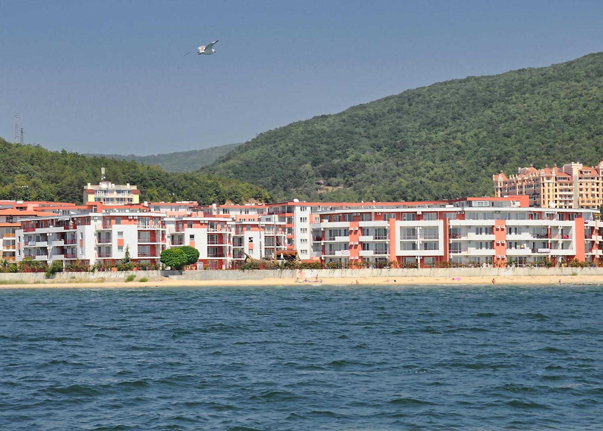 Privilege Beach Apartments Sveti Vlas Buitenkant foto