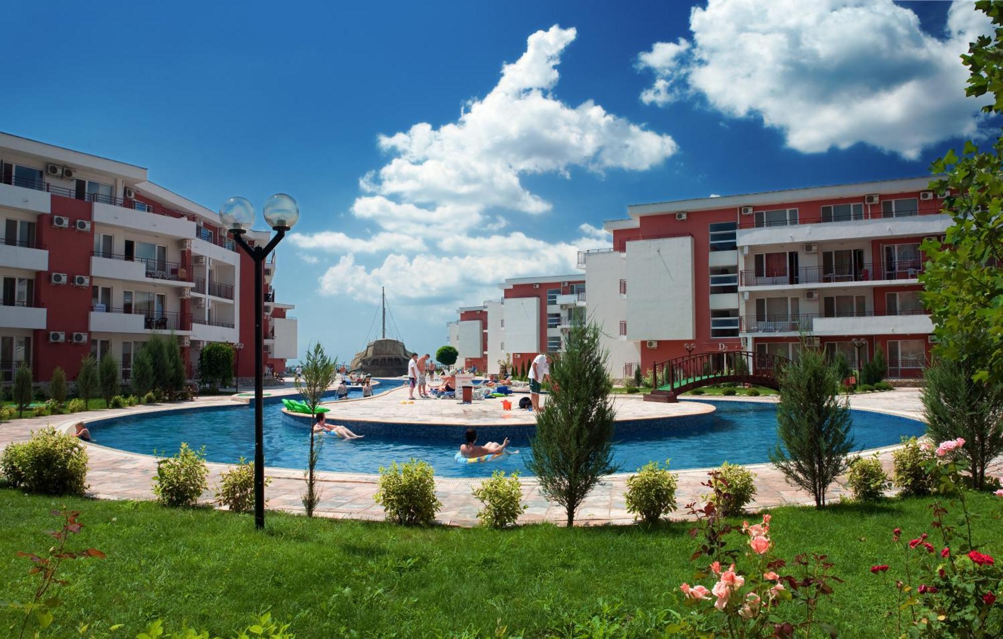 Privilege Beach Apartments Sveti Vlas Buitenkant foto